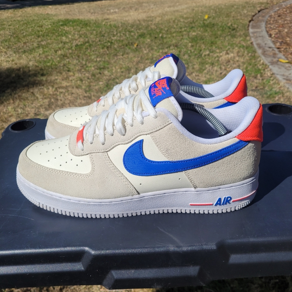 Nike Air Force 1 '07 LV8 Coconut Milk Hyper Royal White DM8314-100